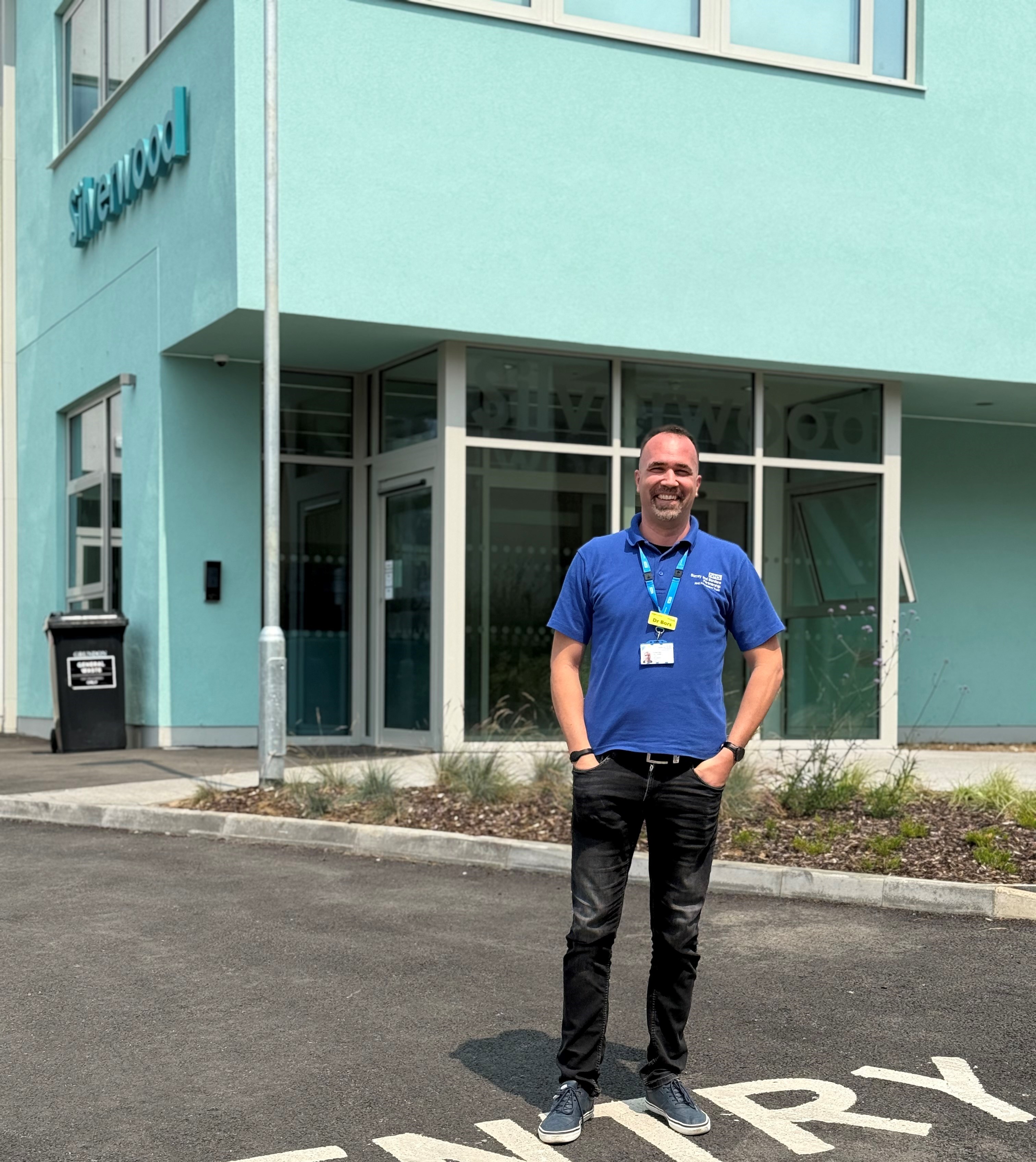 Dr Peter Bors Outside Silverwood 1.jpg